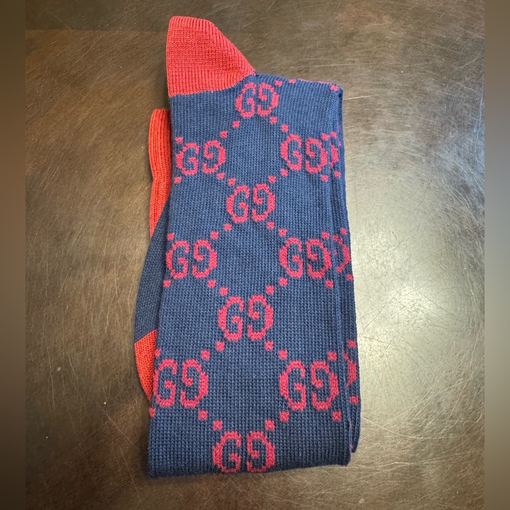 New Authentic Gucci GG Supreme Logo Navy Red Socks Size L - Picture 6 of 14